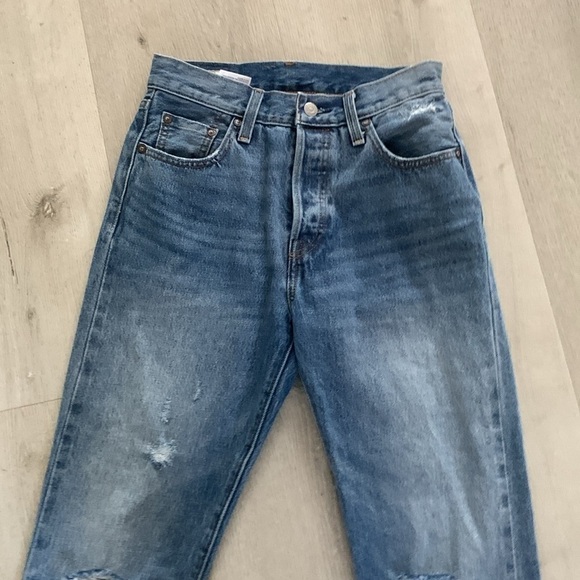 Levi’s 501 Ripped distressed buttons fly jeans high waist medium wash size 25‎ - Picture 11 of 16